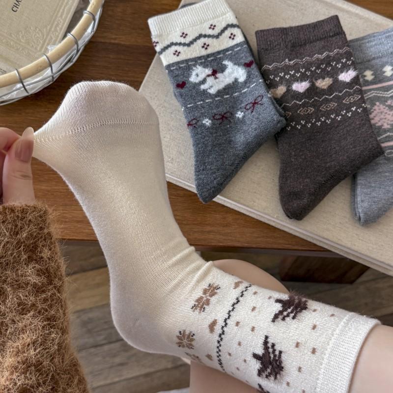 Wool Socks for Autumn and Winter, Three-dimensional Jacquard Warm Mid-calf Women's Socks, Retro Warm Thickened Socks