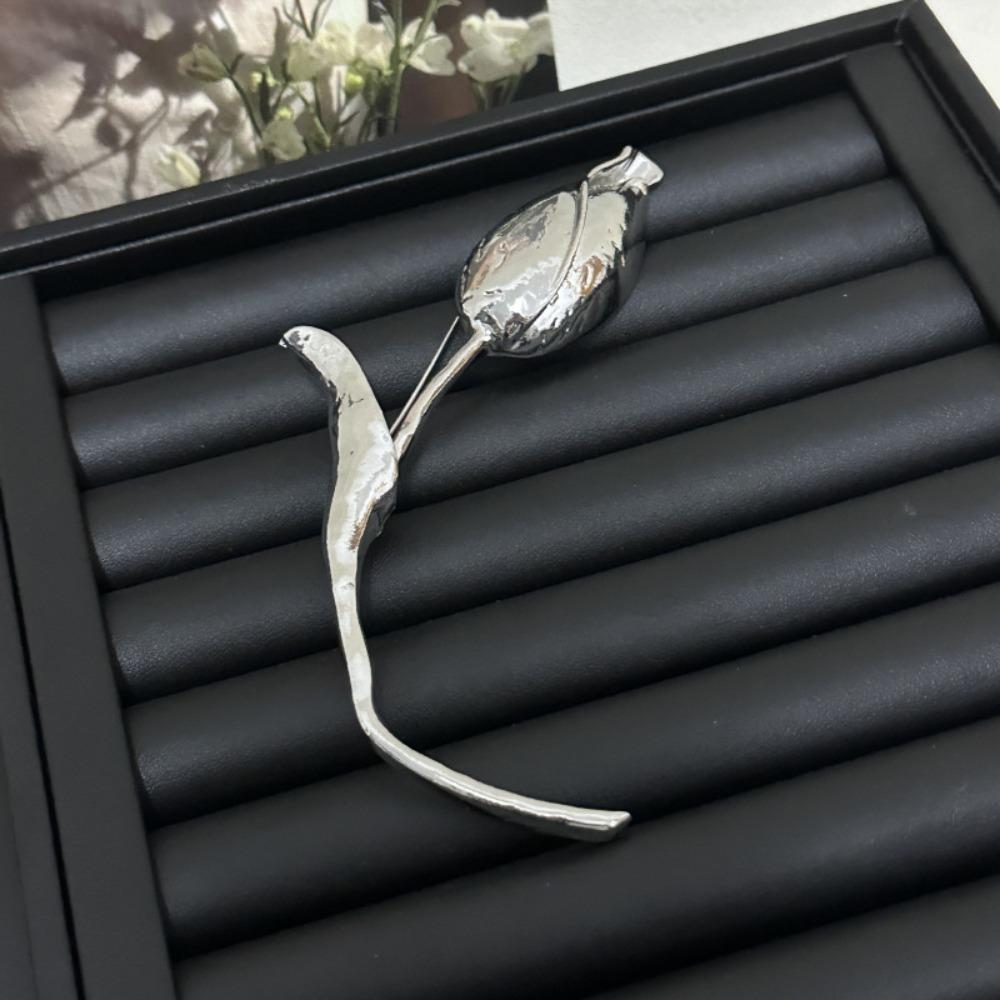 Exquisite Tulip Brooch Elegant Clothing Pin Accessories Luxury Flower Bud Brooch  Woman
