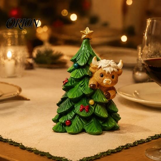 Christmas Party Supplies Highland Cow Stocking Figurine, Xmas Tree Cattle Resin Seasonal Shelf Decorations Statue, Animal Sculpture for Holiday