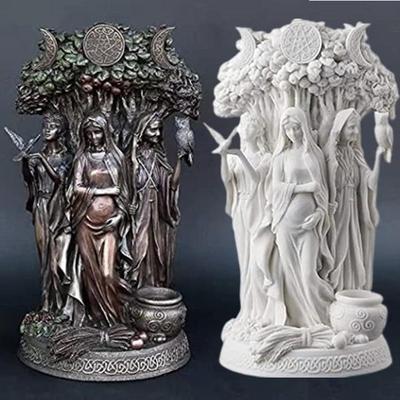 La tripla dea scultura celtica sacra luna tripla dea madre fanciulla vecchia sotto l'albero della vita statua ecate brigida arredamento scultura da giardino