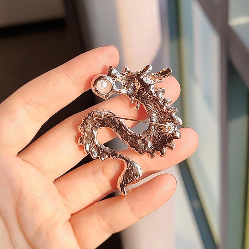 Creative  Personality Chinese Dragon Zodiac Brooch Pin Badge For Women Man Suit Decoration  Clothes Jewelry Gift