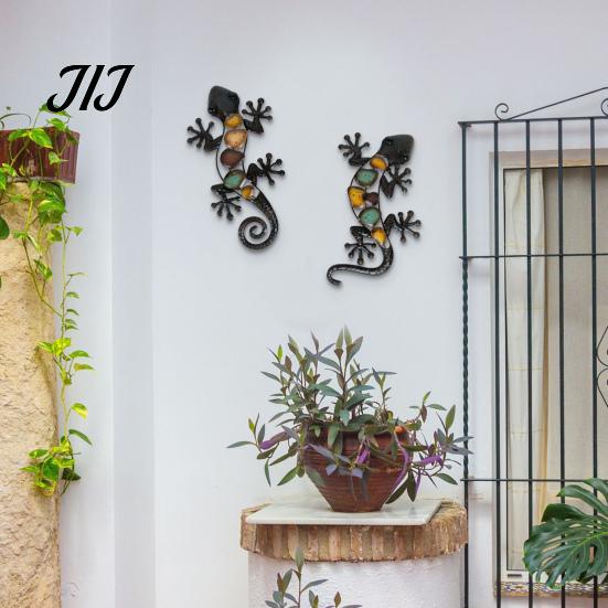 3D Metal Relief Art Gecko Lizard Wall Decor, Colorful Painted Iron Art, Sculpture Outdoor Farmhouse Hanging Ornament for Garden Fence Home Decorations