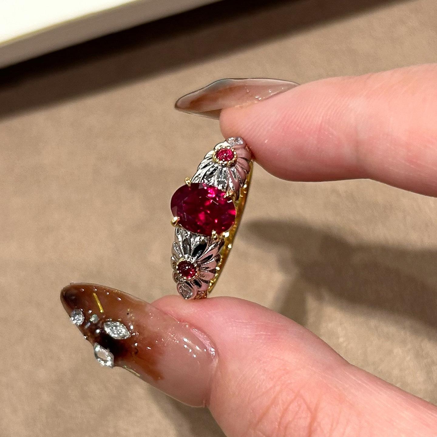 

Vintage Classic Sparkling oval Rose Red Gem rings for women Exquisite inlay Diamonds Flower Ring Adjustable Wedding Jewelry resizable серебряный