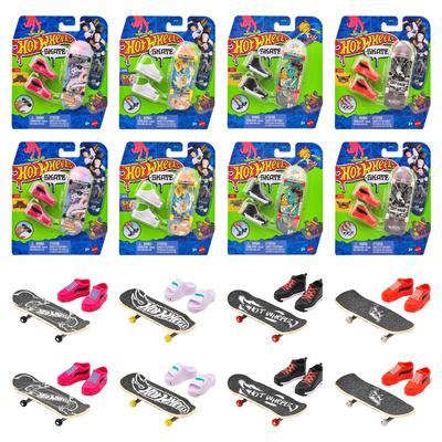 Hot Wheels Skate Basic Series Assorted Vehicle 16 Finger Skates with Box Ages Toys, Shoes, Set, 5+, Multi-Purpose, 987E-HGT46
