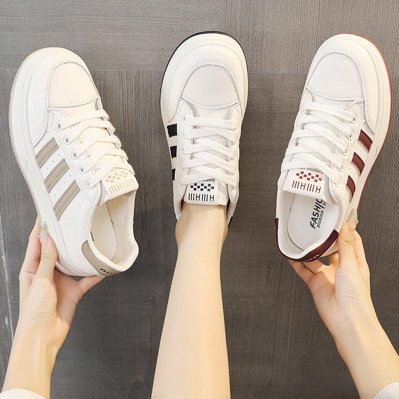 Internet Celebrities with the Same White Shoes Women 2025 New Autumn and Winter Popular Flat Shoes Casual Versatile Niche Sports Shoes