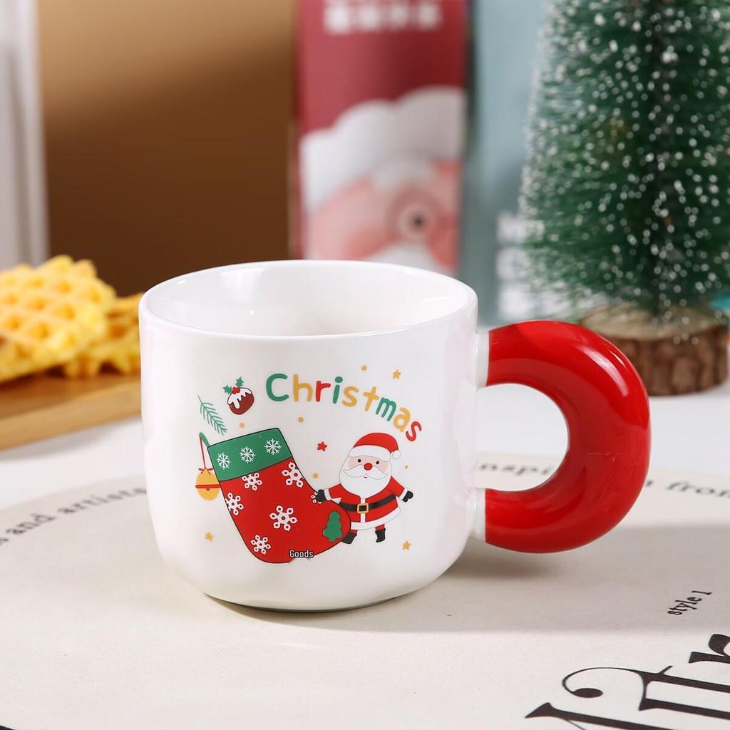 Santa Claus Ceramic Christmas Mug with Lid & Spoon - Cute Cartoon Design
