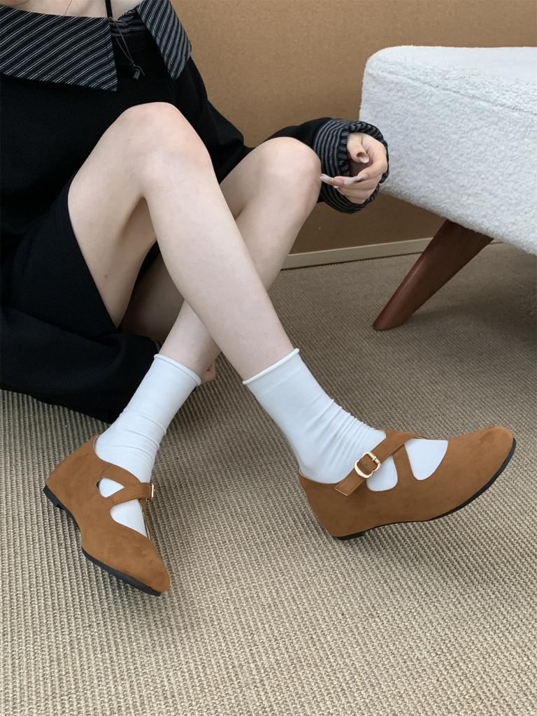 2025 Simple and Versatile Suede Cross with Flat Mary Jane Shoes Retro Inner Height Increase Commuter Ballet Single Shoes Women