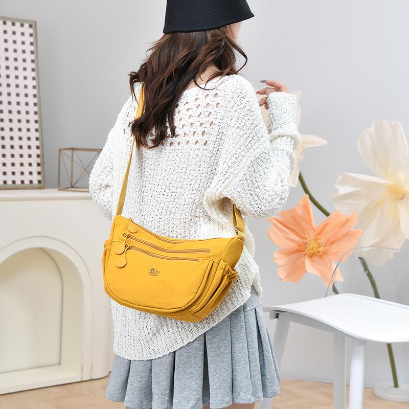 Casual und leichte Stofftasche mit großem Fassungsvermögen, neue Nischen-Umhängetasche für Damen, vielseitig, einfache Knödeltasche