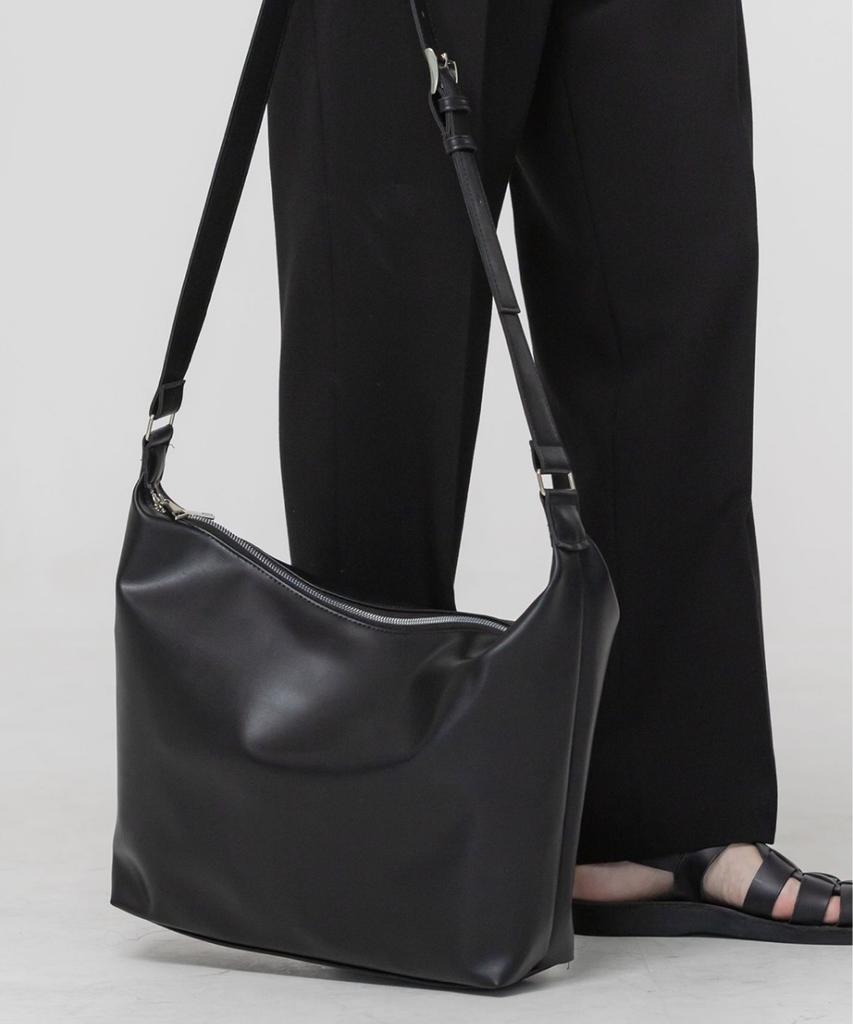 Umbrella On The Go Signature City Stage Leather Crossbody Bag
