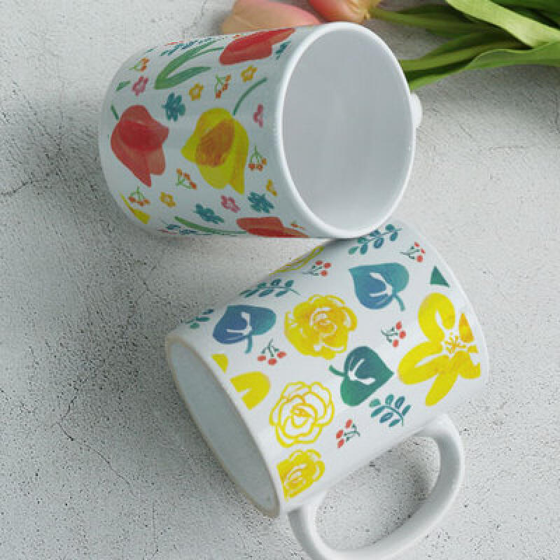 tk175-Design Mug 2p-Flowers that resemble spring