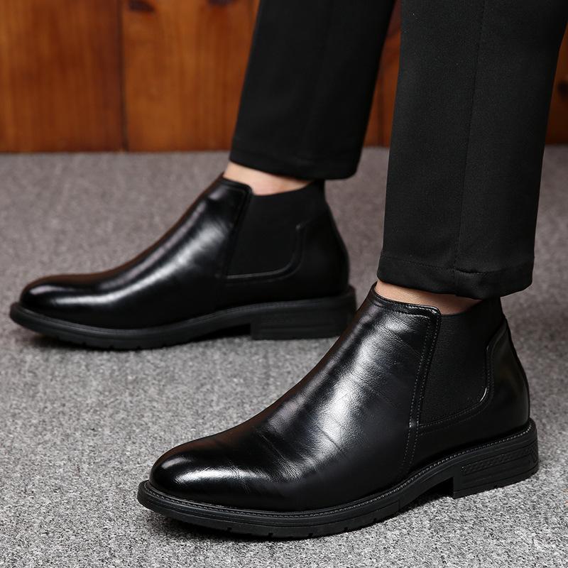 Men's Casual Chelsea Boots Autumn and Winter High-top Foot Leather Martin Boots Large Size Wind Pointed Leather Boots