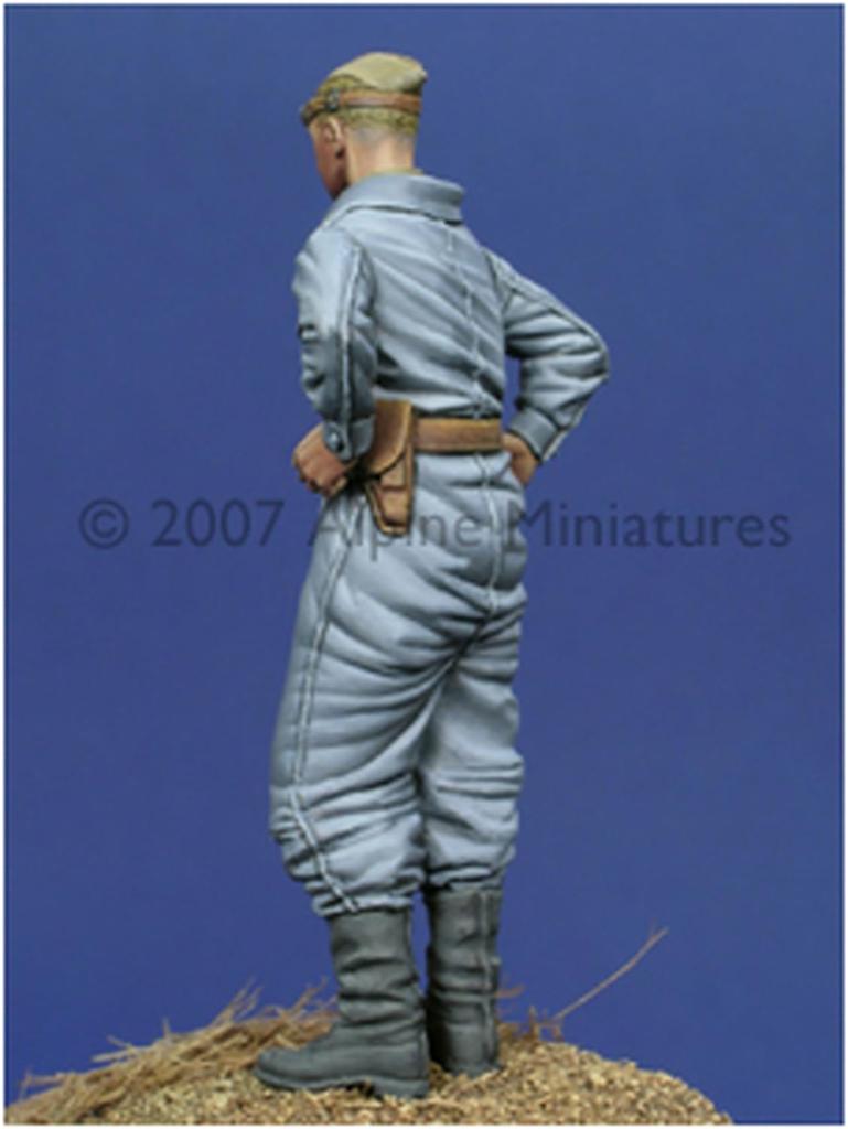 Alpine Miniatures WWII Russian Tank Crew Resin Kit AM35012 1/35 1943-45 (Person)