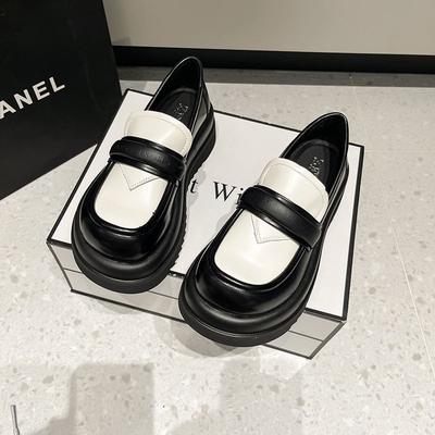 Retro pojedyncze buty brytyjskie mokasyny na platformie z jednym pedałem 2025 wiosna i jesień nowe damskie małe skórzane buty Mary Jane