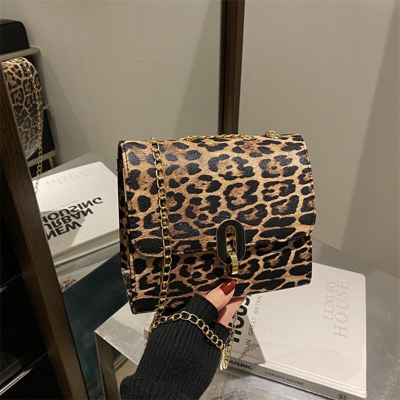 Fashionable Retro Street Style Pu Leather Handbag Elegant Small Square Bag With Chain