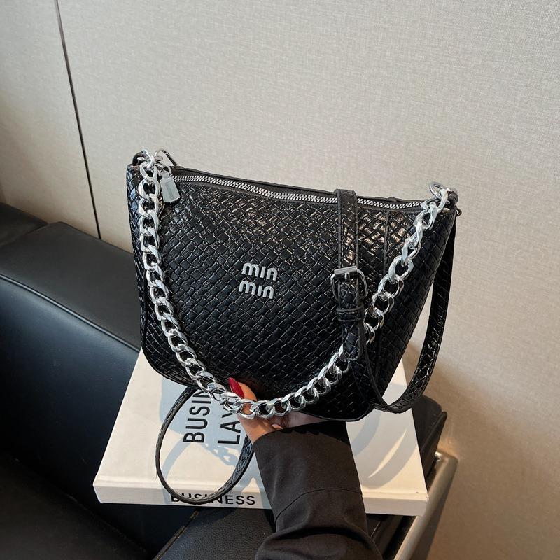 

Simple woven pattern handbag bag women s new fashion bucket bag summer high-end messenger bag чорний