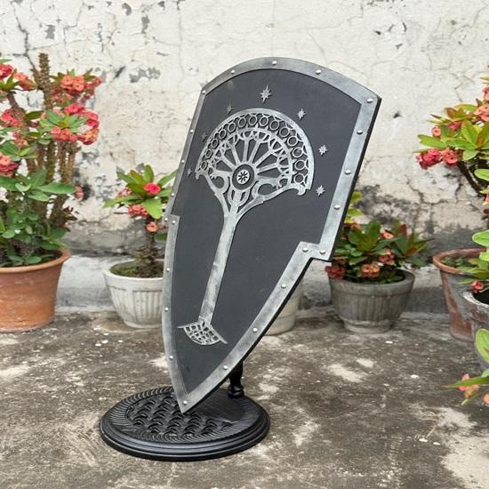 Yggdrasil Kosmiczna Tarcza Aluminiowa Zawieszka Ścienna w Stylu Wikingów z 8-ramienną Gwiazdą