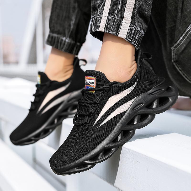 Men's Sports Running Black Jogging Shoes Casual Sports Shoes Outdoor Breathable Mesh Lightweight Shock-absorbing Tennis Shoes