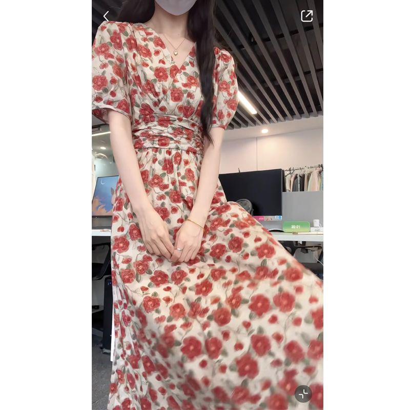 2026 Plus Size French V-neck High-waisted Print Dress - Elegant Slimming Summer Style for Women