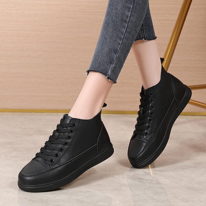Black high-top shoes autumn new flat-bottomed casual board shoes beef tendon soft-soled light short boots