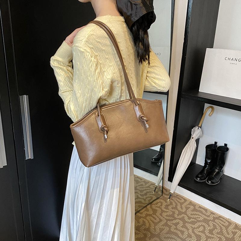 Autumn and Winter Retro Armpit Large-capacity Tote Bag Women's 2025 New Fashion Trend Shoulder Bag Work Commuter Women's Bag
