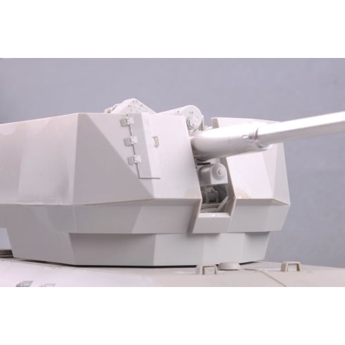 Trumpeter 1/35 Maßstab Deutscher E-100 Flakpanzer mit 12,8cm Flak 40 Plastikmodellbausatz 09585