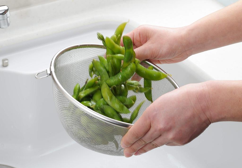 Yoshikawa Round Colander, 18cm (with rings), Made in Japan, Stainless Steel, Durable Mesh, Easy to Clean, Gift Wrapping Available, SJ1381