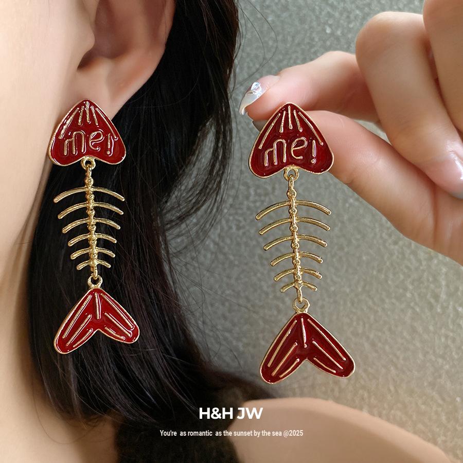 Silver needle retro fish bone pendant earrings European and American fashion court style temperament earrings light luxury high-end earrings women