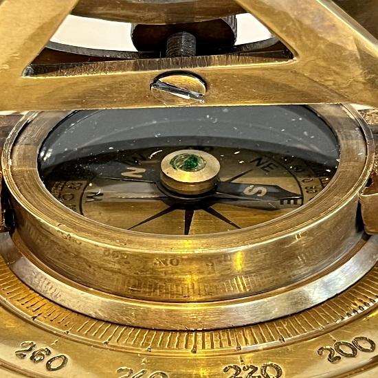 Zlatý mosazný stolní dalekohled, kompas a šestinedělí ve stylu vintage, dárek s miniaplikací