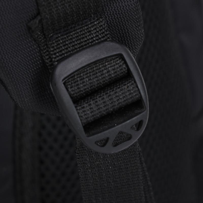 Backpack for Men Women with Minimalist Solid Color Design Suitable for Daily Commute School Travel and Office Use Modern Functional Style