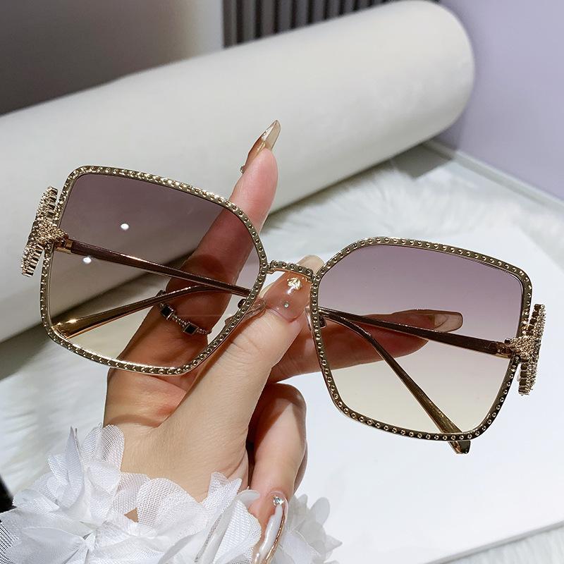 Fashion Square Oversized Sunglasses Vintage Stars Rhinestones Metal Frame Women Sun Glasses Travel Luxury Design Eyewear