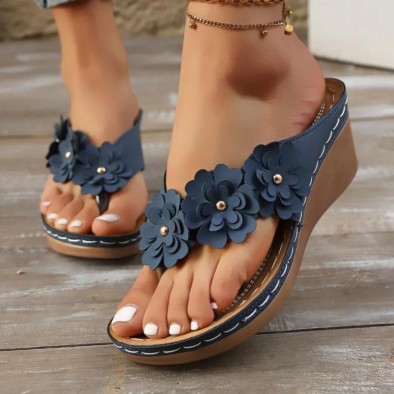 Fashion Summer Hawaiian Floral Rome Scan Wedge Beach Shoes 2025 New Slipers Women Low Rubber Flip Flops Platform Sabot Ladies' Slippers