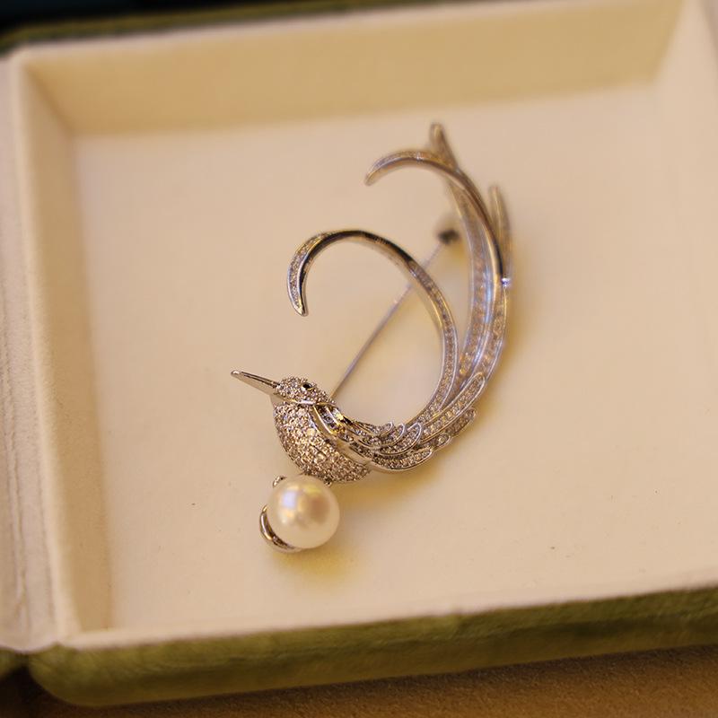 Ethnic Style Bird Brooch: Copper Gold-Plated with Zircon and Pearl