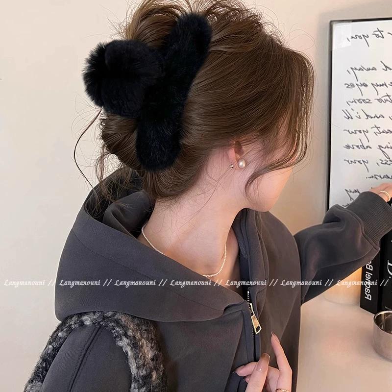 Cute Plush Grab Clip, New High-end Hairpin, High Ponytail On The Back of The Woman's Head, Shark Clip,  Hair Accessories