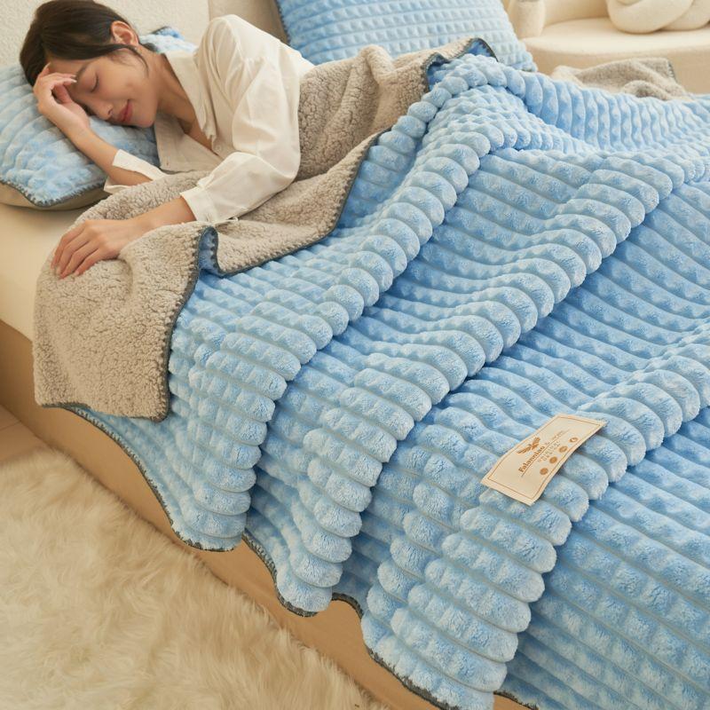 

Супермягкое и толстое тафтовое одеяло - Удобный дизайн с вертикальной полоской, стильный современный стиль, подходит для использования на диванах и кроватях 100*150cm