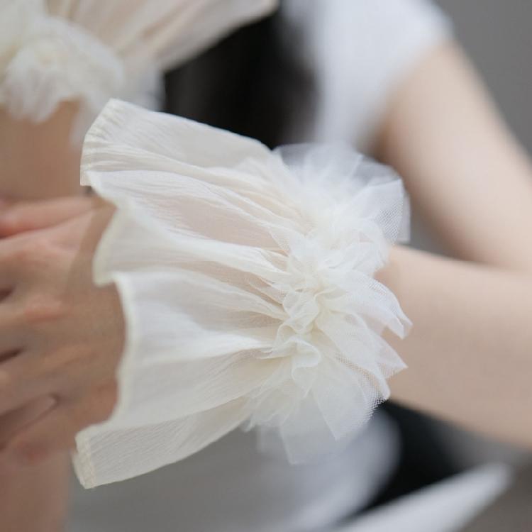 Woman Camping Shopping Fake Sleeves Ruffled Wrist Cuffs Sweater Wrist Decors