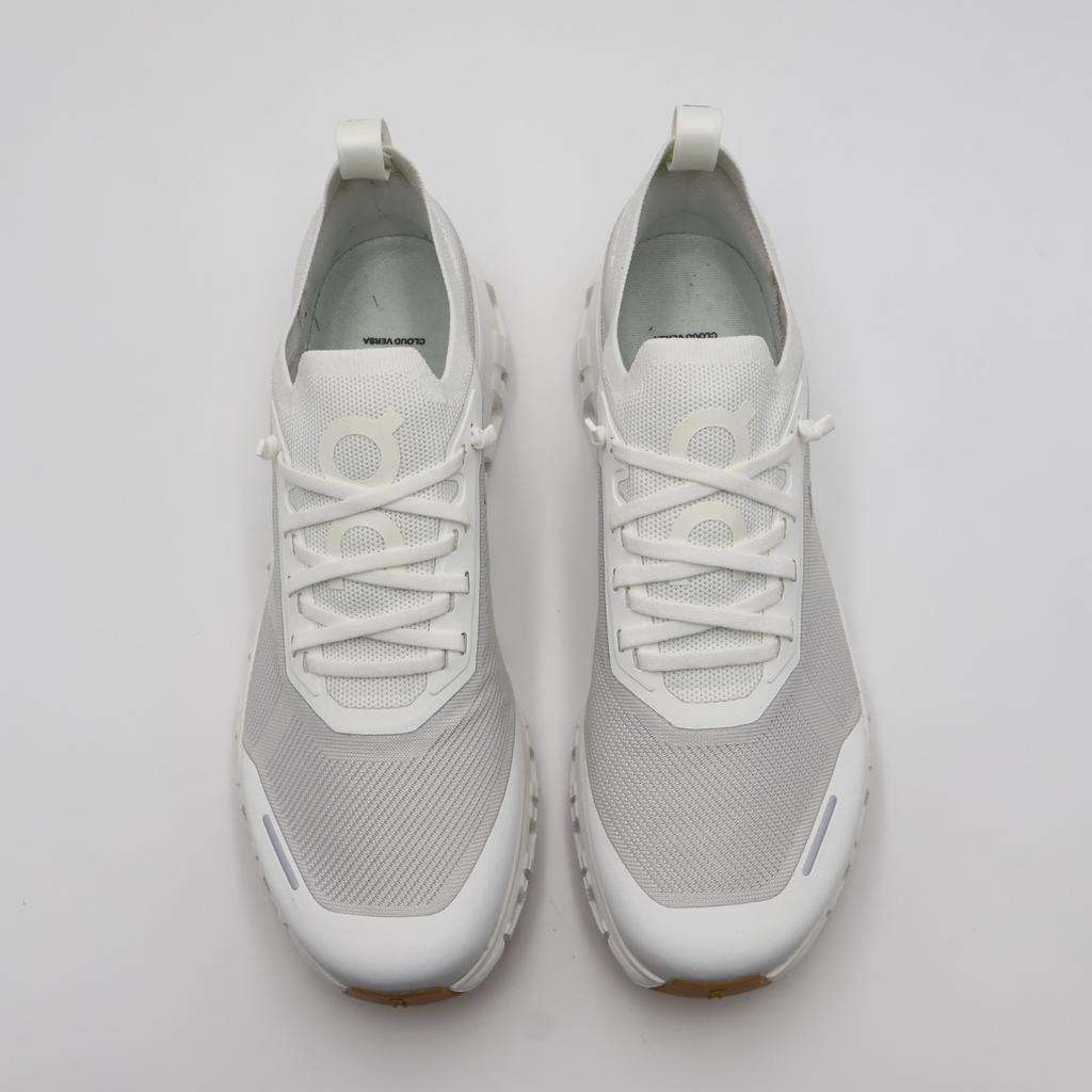 3MF10041200 On Cloud 6 Versa Wit Wit (Mannen)