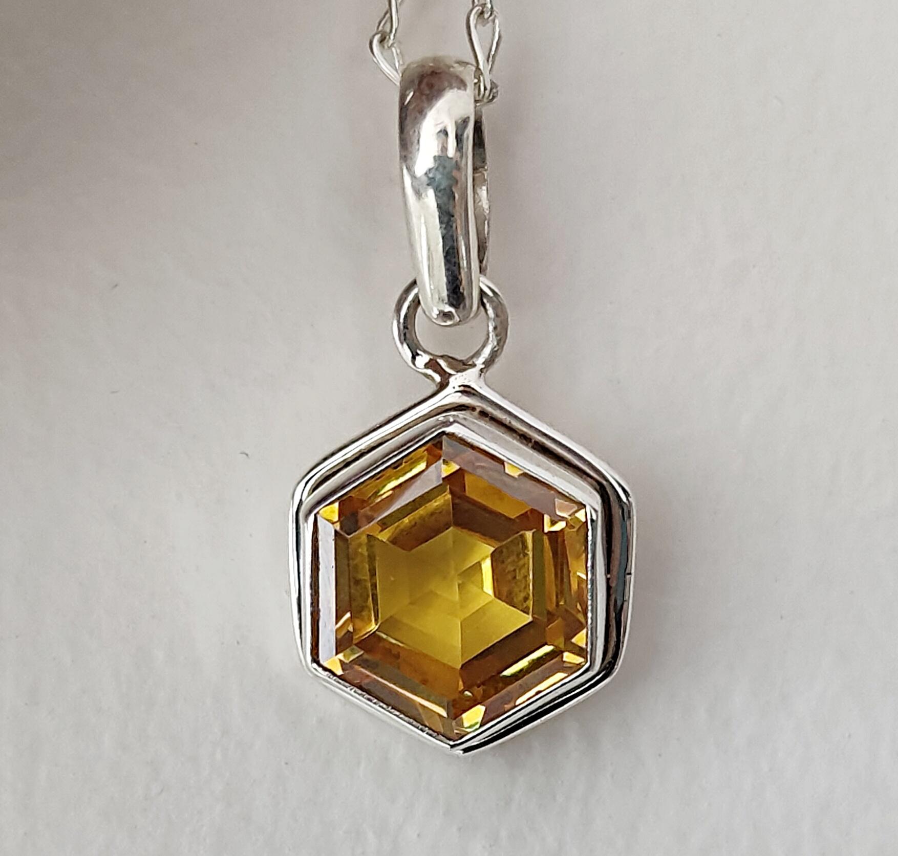 

Подвеска с цитрином для нее, серебро 925 пробы, ювелирные изделия ручной работы, подвеска с драгоценными камнями в стиле бохо, желтый камень, подарок для нее, женское ожерелье