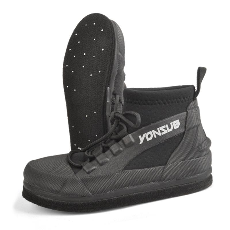 

2025 YONSUB Полувысокие рыбацкие сапоги с шипами на подошве, сохраняющие тепло, водные ботинки, противоскользящие, профессиональная обувь для морской рыбалки, размеры 36-46 41 чёрный