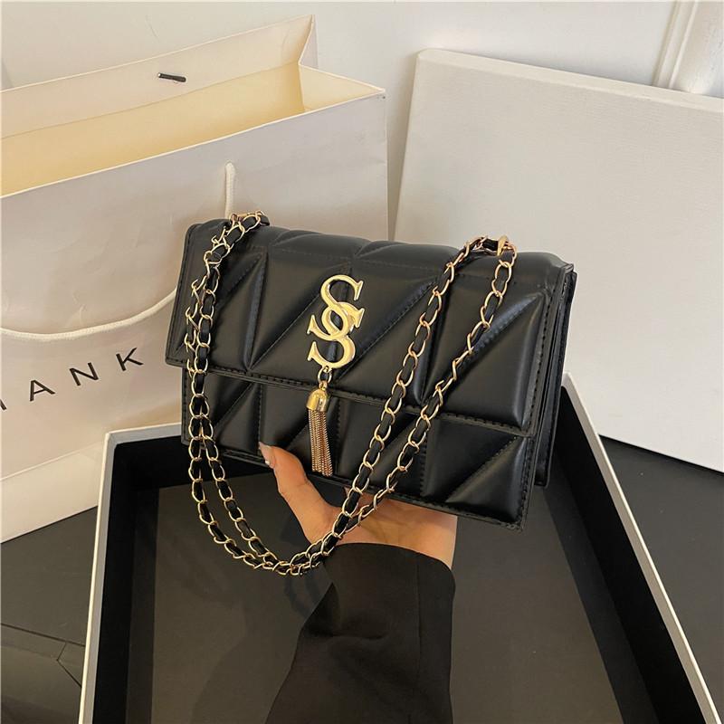 

2024 весна новый модный тренд сумка через плечо ретро повседневная сумка через плечо женская простая повседневная сумка женская чёрный