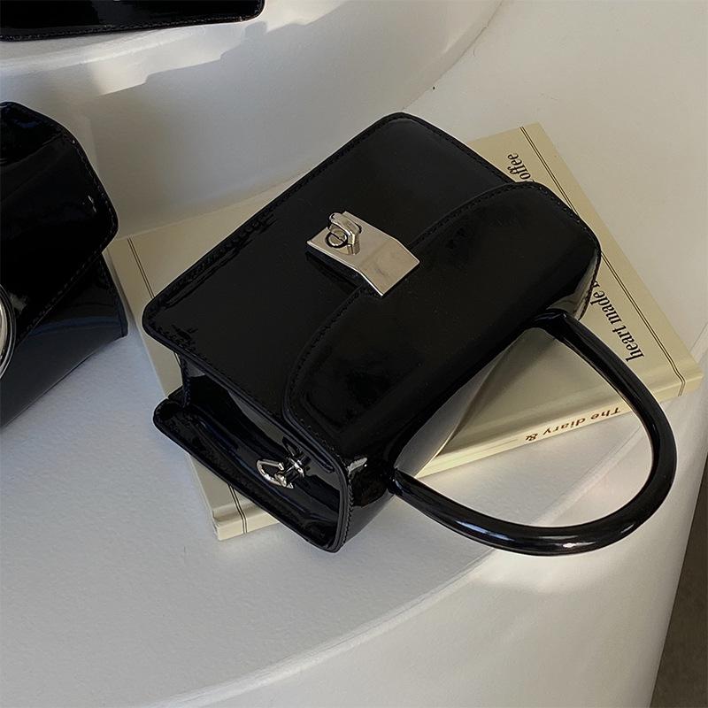 New Patent Leather Small Square Bag for Women Japanese and Korean Ins Fashion Chain Crossbody Bag High-end Lock Handbag for Women