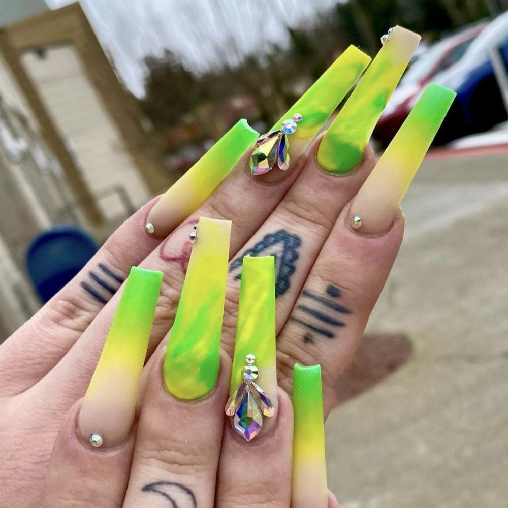 

Press on Nails Fake Nails DIY Ballet Armor Fashion Nail Tips Women