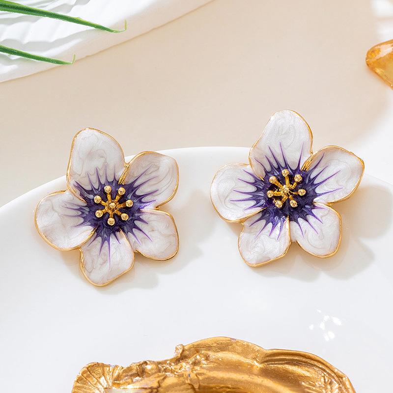 Fashion Dripping Oil Flower Stud Earrings Women'S Atmosphere High Sense Simple Temperament Earrings Earrings
