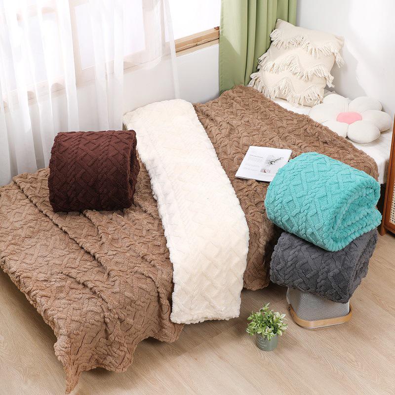 Extra Large Soft Plush Blanket - Warm Cover for Adults, Ideal for Summer Air Conditioning or Naps, Double Person Quilt, 200x220cm.