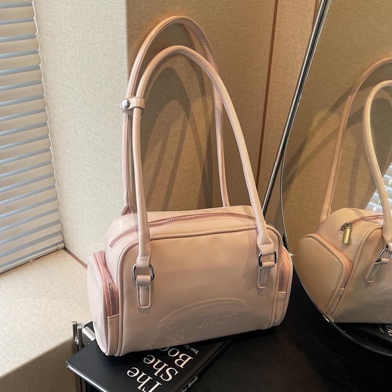Niche Design Underarm Bag Women's 2025 New Trend Fashion Portable Commuter Bag Large Capacity Tote Bag