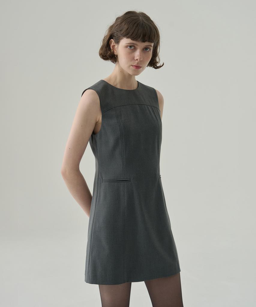 Deuloupisumeon Welt Pocket Sleeveless Mini Dress [Black]