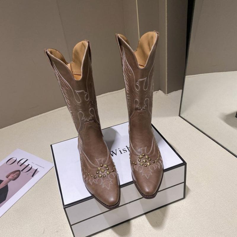 Bestickte Ritterstiefel im chinesischen Stil mit mittelhohem Schaft, dicken Absätzen und spitzen Ärmeln