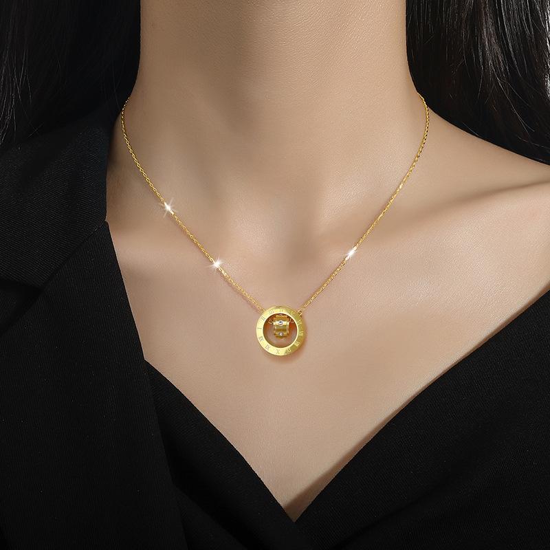Rotating Ring Niche Design Simple Pendant Short Collarbone Chain Korean Version Cold Wind Neck