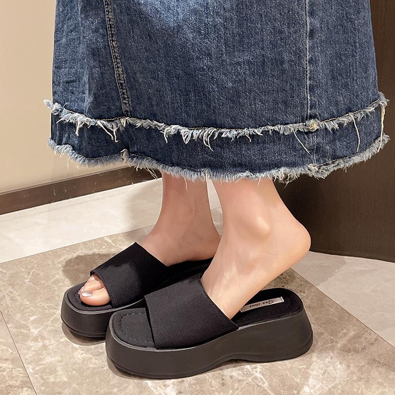 Platform slippers women's summer wear new cool slippers women's high heels beach shoes drag
