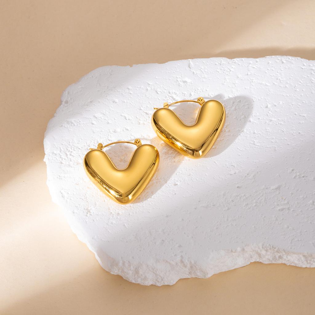 Metal Wind Geometric Hollow C-Shaped Stud Earrings Retro High-End Stainless Steel Earrings Personalized Atmosphere Earrings