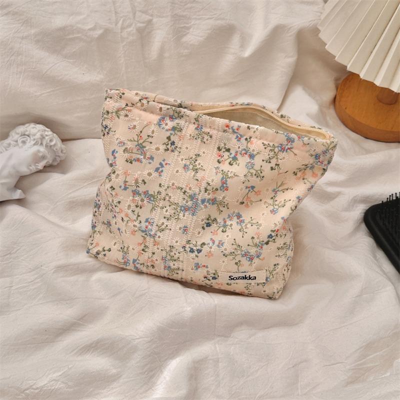 410123 Fresh floral canvas cosmetic bag women's portable large-capacity travel toilet bag skin care product storage bag